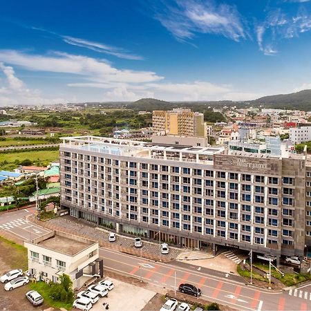 From H The Best Hotel Jeju Seongsan Сеогвипо Екстериор снимка